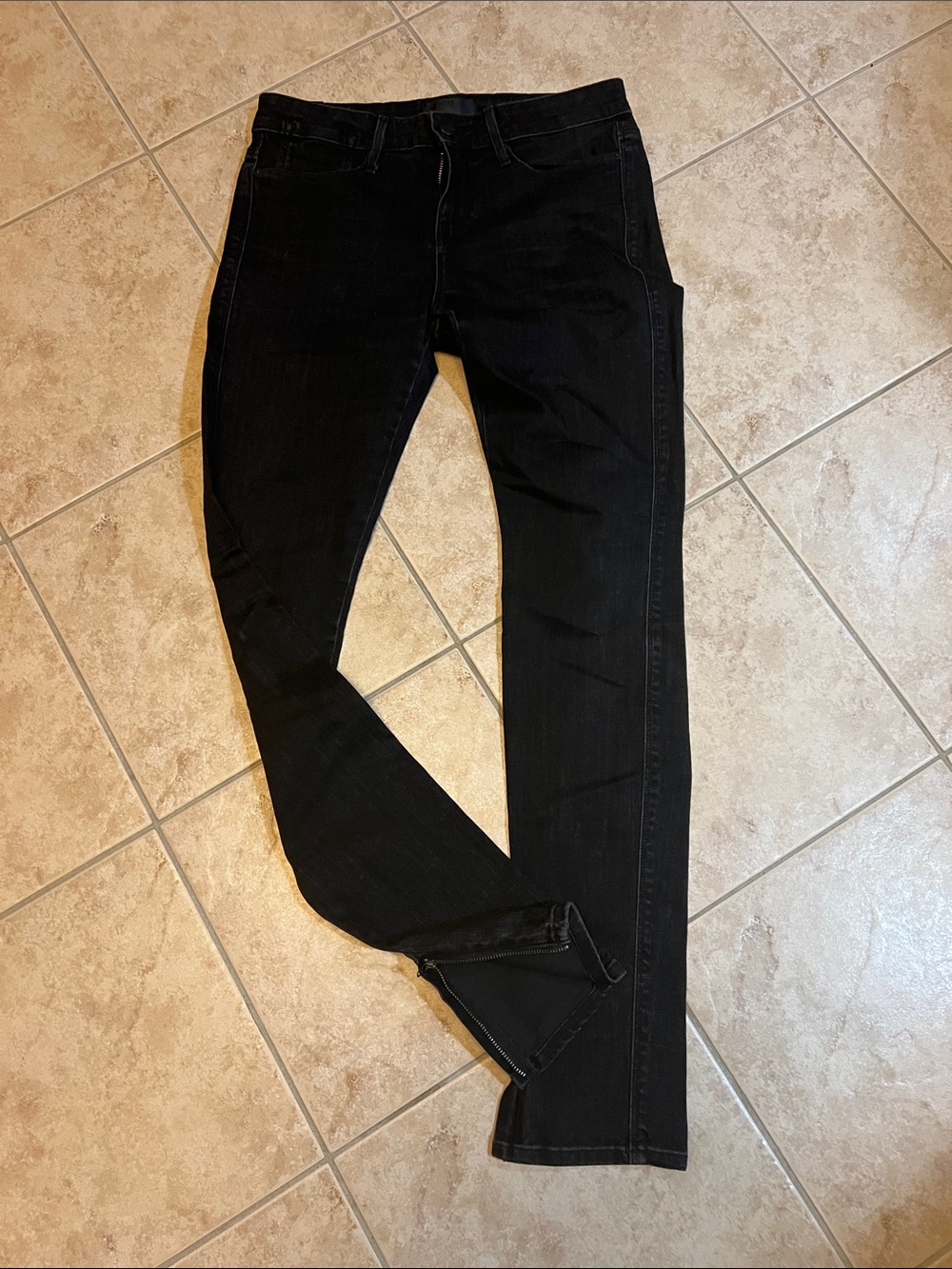 Vince Women’s Skinny Jeans - Black